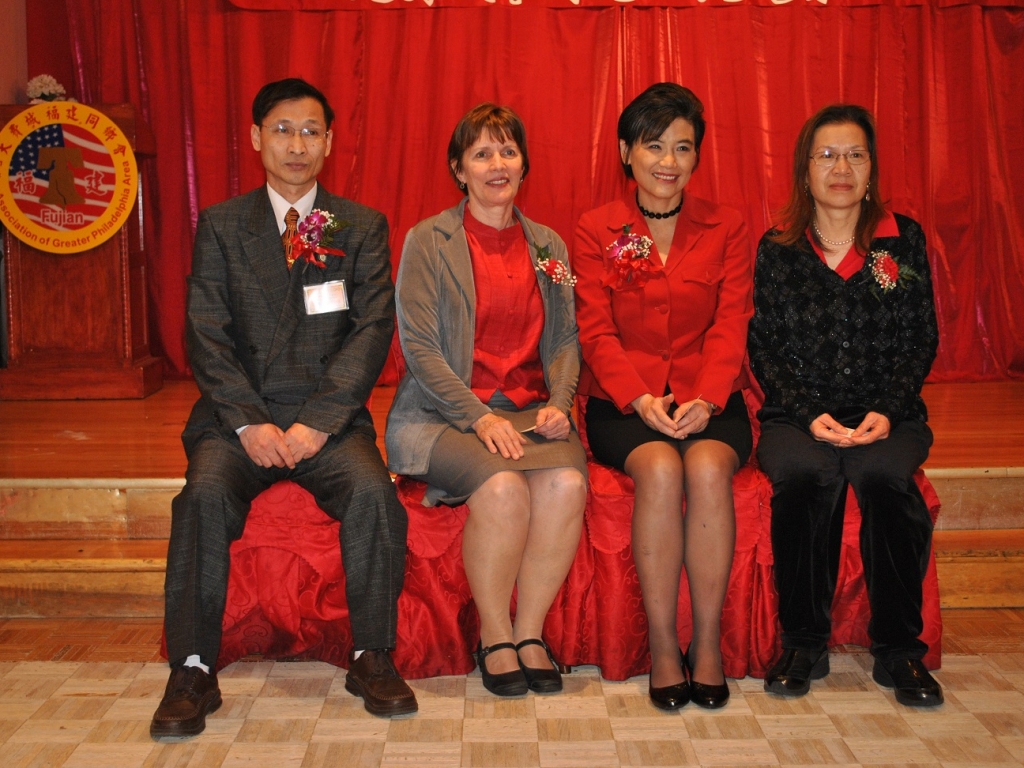 Congresswoman Judy Chu With FACTSchool赵美心会见民艺特许学校